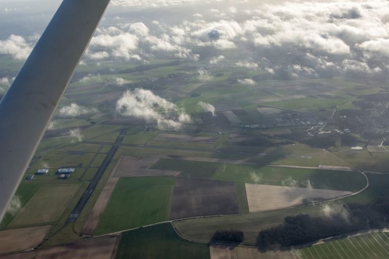 LFPT PONTOISE CORMEILLES EN VEXIN VFR Pilote